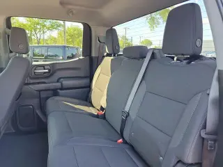 Chevrolet Silverado 1500 2025 4x4 Custom Trail Boss 4 puertas Cabina Doble 5.8 pies. SB