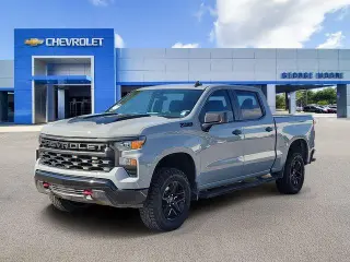 Chevrolet Silverado 1500 2025 4x4 Custom Trail Boss 4 puertas Cabina Doble 5.8 pies. SB