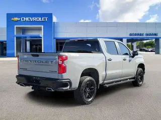Chevrolet Silverado 1500 2025 4x4 Custom Trail Boss 4 puertas Cabina Doble 5.8 pies. SB