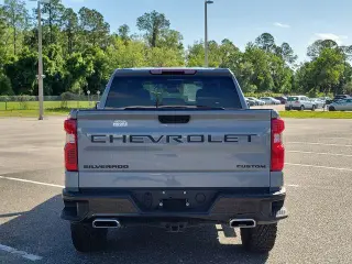 Chevrolet Silverado 1500 2025 4x4 Custom Trail Boss 4 puertas Cabina Doble 5.8 pies. SB