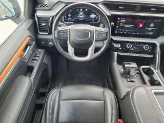 GMC Sierra 1500 2022 4x4 Denali 4p. Cabina de Tripulación 5,8 pies LB