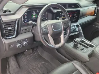 GMC Sierra 1500 2022 4x4 Denali 4p. Cabina de Tripulación 5,8 pies LB