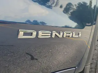 GMC Sierra 1500 2022 4x4 Denali 4p. Cabina de Tripulación 5,8 pies LB