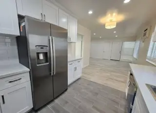 2 Bed Apt in James M Wood Blvd