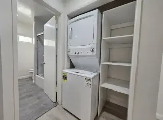 2 Bed Apt in James M Wood Blvd