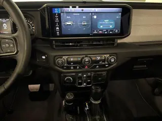 Jeep Wrangler 2024 4x4 Sport SUV de 4 puertas