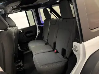 Jeep Wrangler 2024 4x4 Sport SUV de 4 puertas