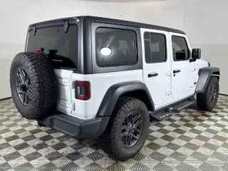Jeep Wrangler 2024 4x4 Sport SUV de 4 puertas