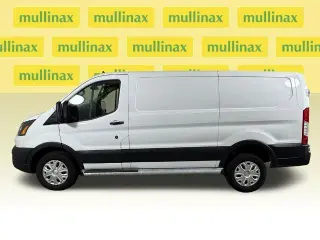 Ford Transit 2025 250 de 3 puertas, distancia entre ejes larga (LWB), techo bajo, furgoneta de carga
