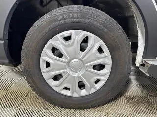 Ford Transit 2025 250 de 3 puertas, distancia entre ejes larga (LWB), techo bajo, furgoneta de carga