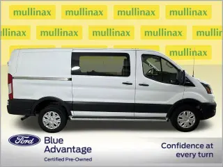 Ford Transit 2025 250 de 3 puertas, distancia entre ejes larga (LWB), techo bajo, furgoneta de carga