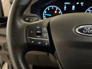 Ford Transit 2025 250 de 3 puertas, distancia entre ejes larga (LWB), techo bajo, furgoneta de carga