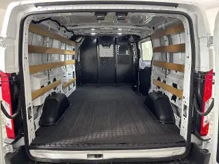 Ford Transit 2025 250 de 3 puertas, distancia entre ejes larga (LWB), techo bajo, furgoneta de carga