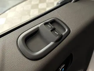 Ford Transit 2025 250 3 puertas LWB Furgón de carga de techo bajo