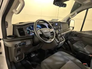Ford Transit 2025 250 3 puertas LWB Furgón de carga de techo bajo