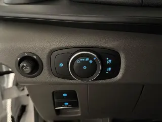 Ford Transit 2025 250 3 puertas LWB Furgón de carga de techo bajo