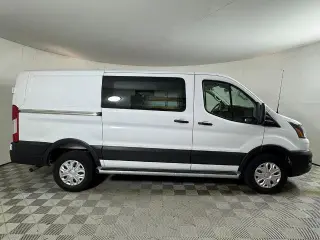 Ford Transit 2025 250 3 puertas LWB Furgón de carga de techo bajo