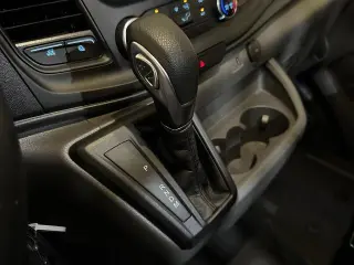 Ford Transit 2025 250 3 puertas LWB Furgón de carga de techo bajo