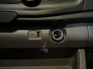 Ford Transit 2025 250 3 puertas LWB Furgón de carga de techo bajo