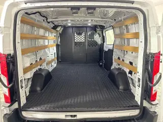 Ford Transit 2025 250 3 puertas LWB Furgón de carga de techo bajo