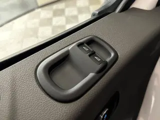 Ford Transit 2025 250 Cargo Van de 3 puertas, batalla larga y techo bajo