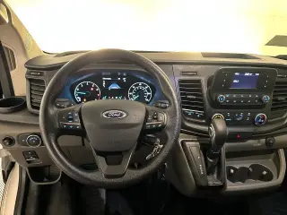 Ford Transit 2025 250 Cargo Van de 3 puertas, batalla larga y techo bajo