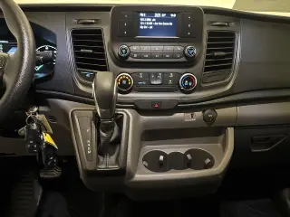 Ford Transit 2025 250 Cargo Van de 3 puertas, batalla larga y techo bajo