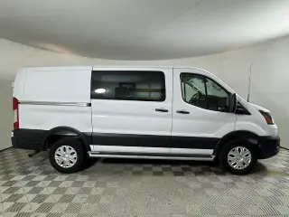 Ford Transit 2025 250 Cargo Van de 3 puertas, batalla larga y techo bajo