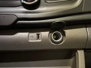 Ford Transit 2025 250 Cargo Van de 3 puertas, batalla larga y techo bajo