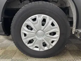 Ford Transit 2025 250 Cargo Van de 3 puertas, batalla larga y techo bajo