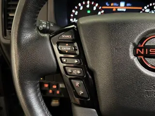 Nissan Frontier 2022 4x4 PRO-4X 4p Crew Cab 5 pies SB
