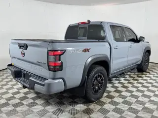Nissan Frontier 2022 4x4 PRO-4X 4p Crew Cab 5 pies SB