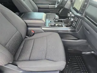 Ford F-150 2023 4x2 XL 4 puertas SuperCrew 5.5 pies caja corta