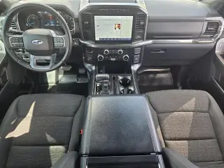 Ford F-150 2023 4x2 XL 4 puertas SuperCrew 5.5 pies caja corta