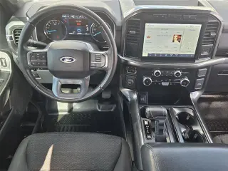 Ford F-150 2023 4x2 XL 4 puertas SuperCrew 5.5 pies caja corta