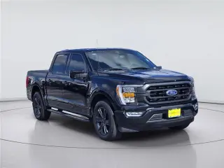 Ford F-150 2023 4x2 XL 4 puertas SuperCrew 5.5 pies caja corta