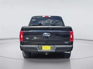 Ford F-150 2023 4x2 XL 4 puertas SuperCrew 5.5 pies caja corta