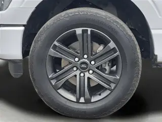 Ford F-150 2022 4x4 XL 4 puertas SuperCrew 5.5 pies SB
