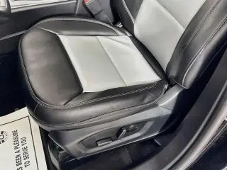 Ford Explorer 2023 AWD XLT SUV de 4 puertas