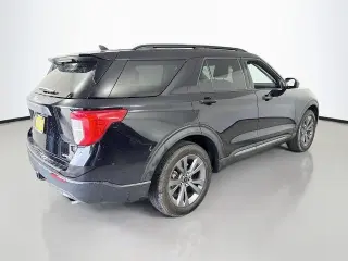 Ford Explorer 2023 AWD XLT SUV de 4 puertas