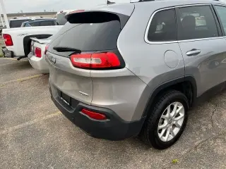 Jeep Cherokee 2015 Latitude SUV de 4 puertas