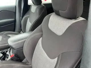 Jeep Cherokee 2015 Latitude SUV de 4 puertas