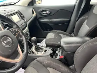 Jeep Cherokee 2015 Latitude SUV de 4 puertas