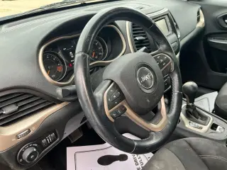 Jeep Cherokee 2015 Latitude SUV de 4 puertas