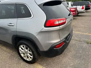 Jeep Cherokee 2015 Latitude SUV de 4 puertas
