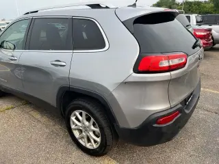 Jeep Cherokee 2015 Latitude SUV de 4 puertas