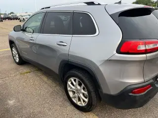Jeep Cherokee 2015 Latitude SUV de 4 puertas
