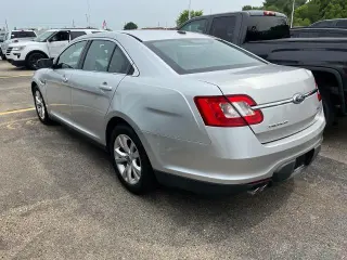Ford Taurus 2011 SEL sedán de 4 puertas