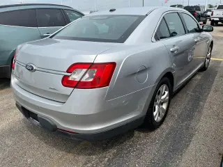 Ford Taurus 2011 SEL sedán de 4 puertas