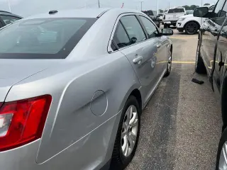 Ford Taurus 2011 SEL sedán de 4 puertas